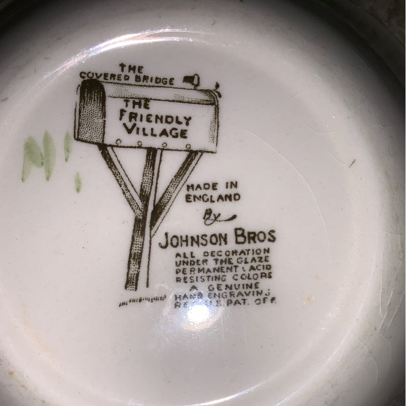 Set of Four Johnson Bros. Friendly Village Bowls - Picture 7 of 8
